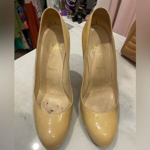 Authentic Christian Louboutin Nude Pumps
Well loved, and priced accordingly!